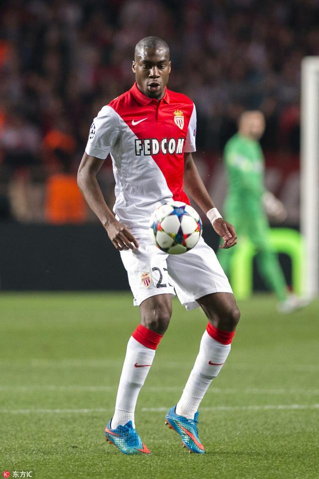 科贝：在阿劳霍遭遇心理问题后，孔德告诉弗里克他愿意踢中卫