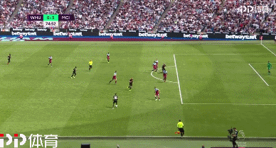 美记：鹈鹕球员和管理层认为威利·格林执教时，不严格约束锡安