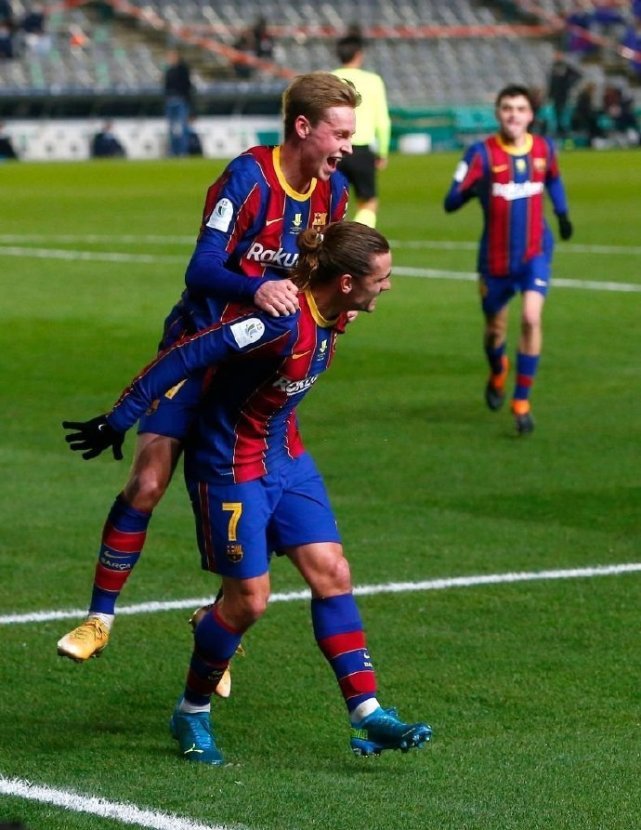 弗赖堡vs美因茨：金特尔、格里福首发，李在城、里斯出战