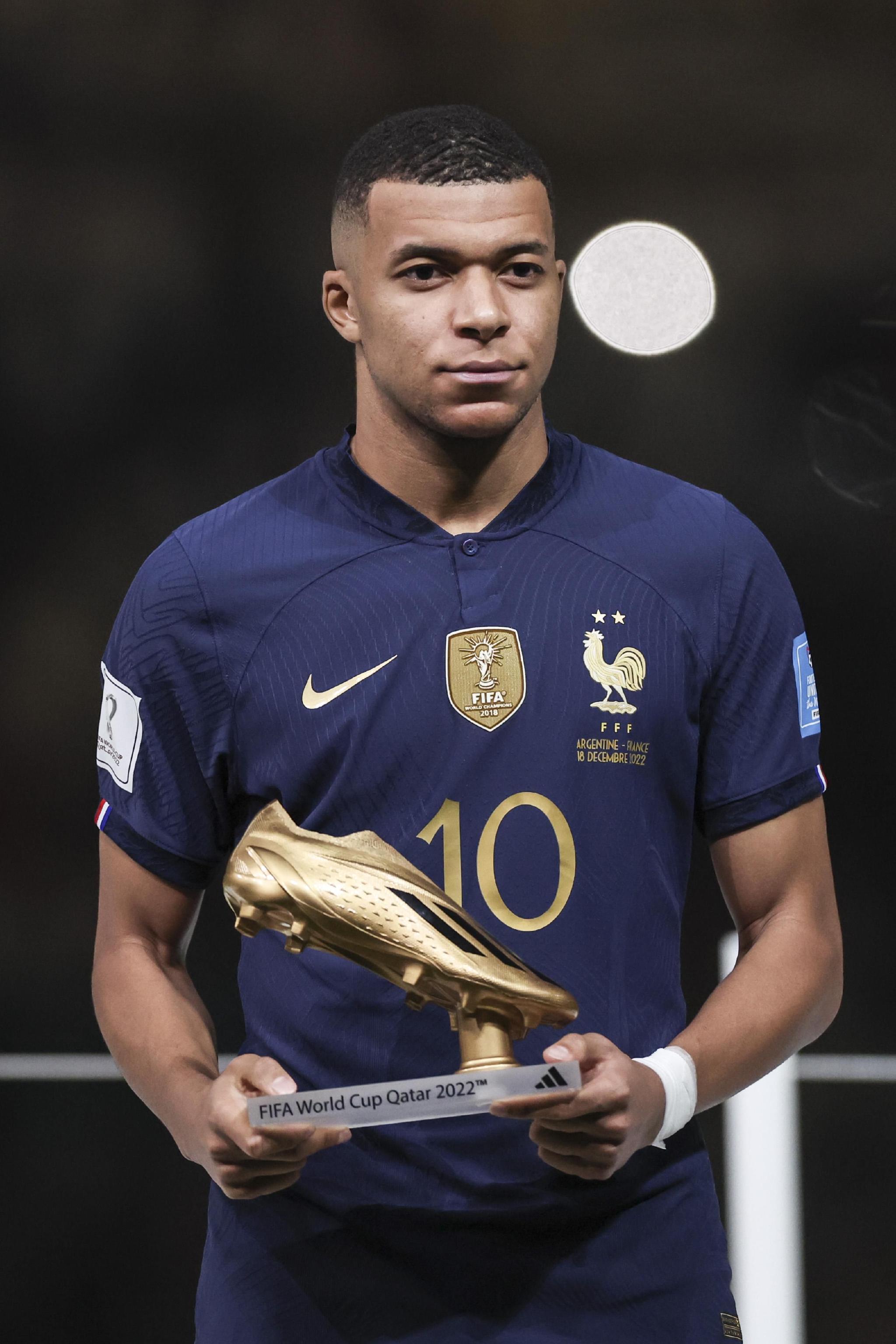 首届“百BA”广东百家姓篮球赛即将开幕，前广东宏远队球员王薪凯邀您赛场见！