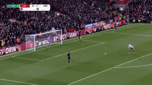 琼斯：奎因能看到很多中锋看不到的机会，让所有人参与进攻