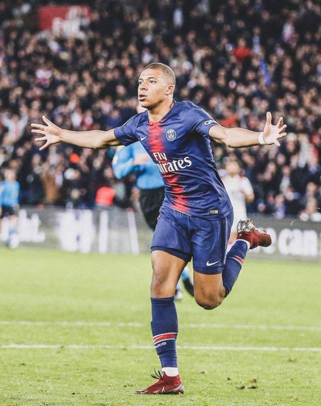 巴萨瞄准巴西天才左后卫！内马尔母队新星或成惊喜引援