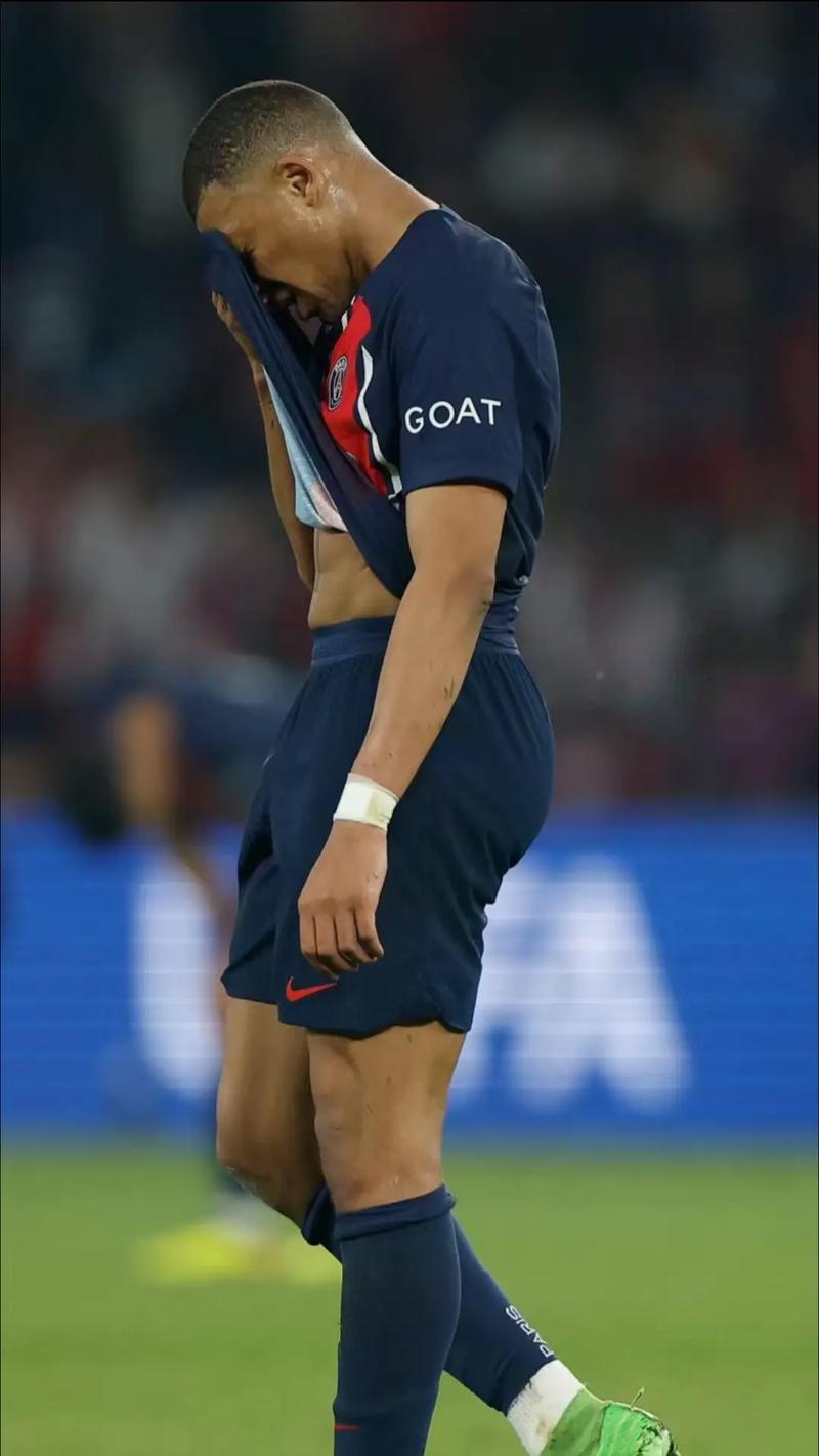 挪威黄金一代！哈兰德本届世预赛16球2助攻，厄德高1球7助攻